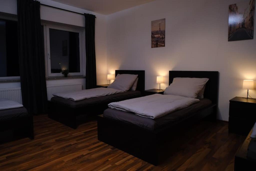 Schoene 4-Bettzimmer Wohnung In Celle Exterior photo